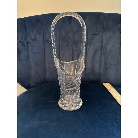 Vintage 10" Clear Cut‎ Glass Wedding Basket Applied Handle Daisy Flower Pattern - Picture 4 of 8